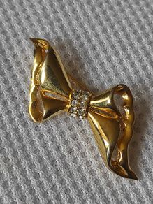 brooch