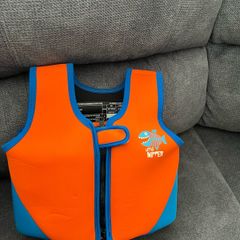 swim vest