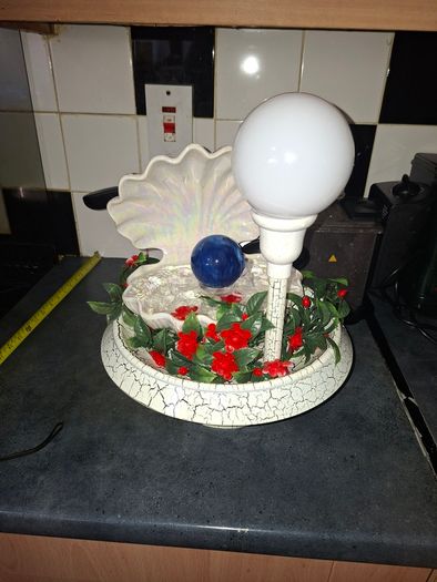 Vintage-Style Opalescent Clam Shell Accent Lamp & Water Feature with Crackle Base,