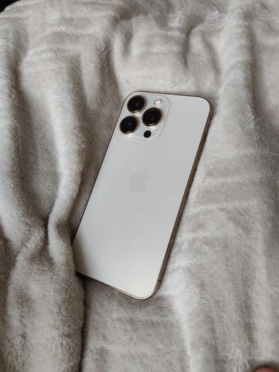 iPhone 13 Pro Max For Sale (Back & Front Cracked)