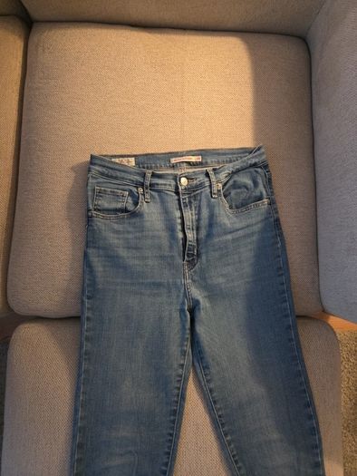 Levis Mile High Super Skinny / Size 29