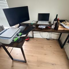 corner desk