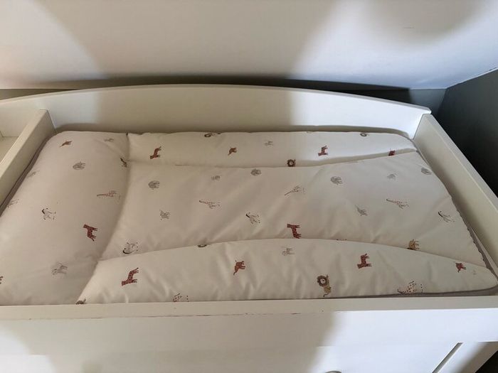 Mama & papas changing unit