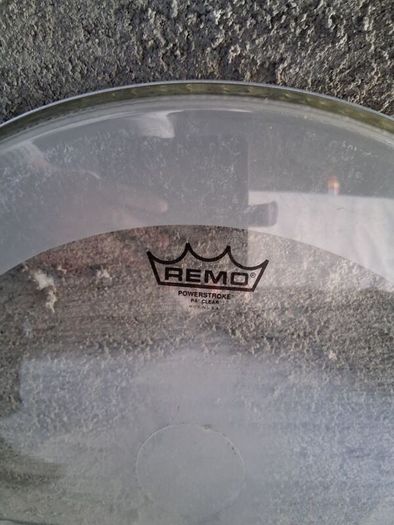 Remo powerstroke 20" drum head