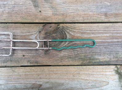 BBQ sausage holder