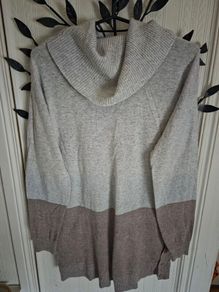 Womans Gallery jumper, in great condition