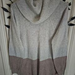 Womans Gallery jumper, in great condition