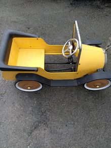 Antique Brum Car