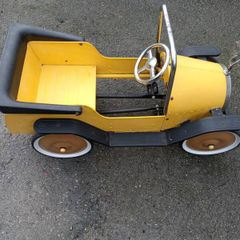 Antique Brum Car