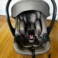 Egg car seat and base