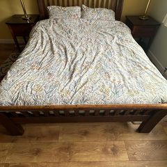 Queen size bed