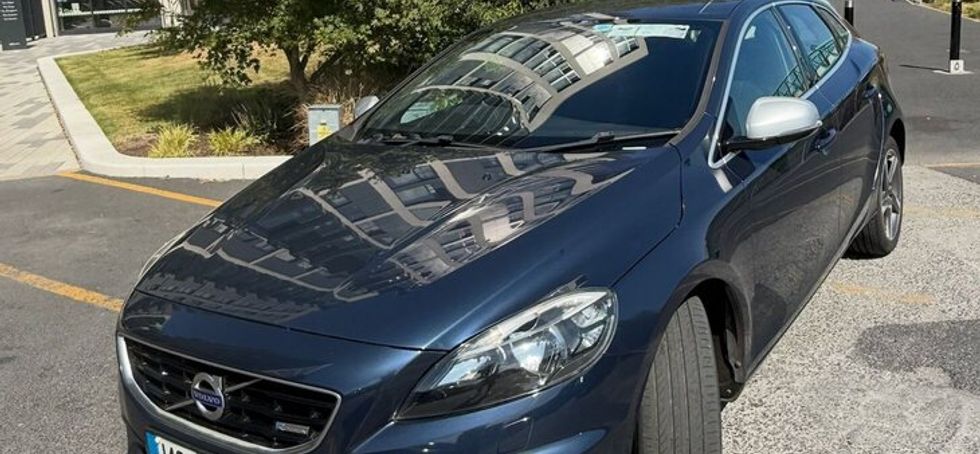 Volvo (2014) V40 D3 R-design Automatic  161k Km