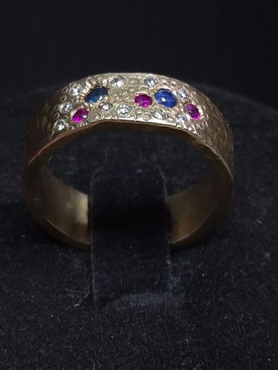 Vintage 9ct Gold Sapphire Ruby Diamond Textured Ring Size 54