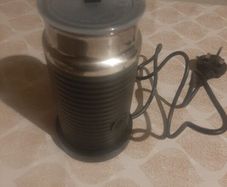 nespresso  milk frotter