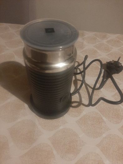 nespresso  milk frotter
