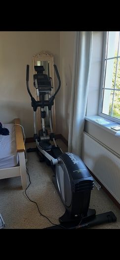 Cross Trainer