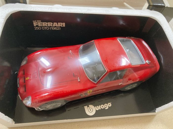 Ferrari 250 GTO Year 1983 USA market Burago 1/18 Extremely rare