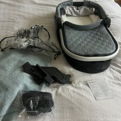 UppaBaby Vista bassinet - in Gregory - x2 -