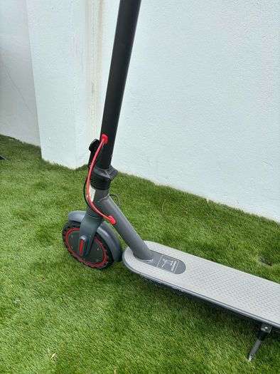 electric scooter