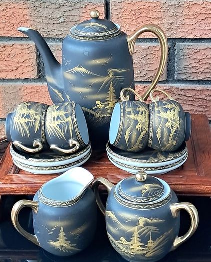 Vintage Japanese-style tea set - black and gold