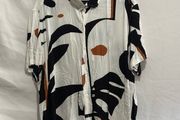 short-sleeve button-down casual shirt