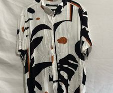 short-sleeve button-down casual shirt