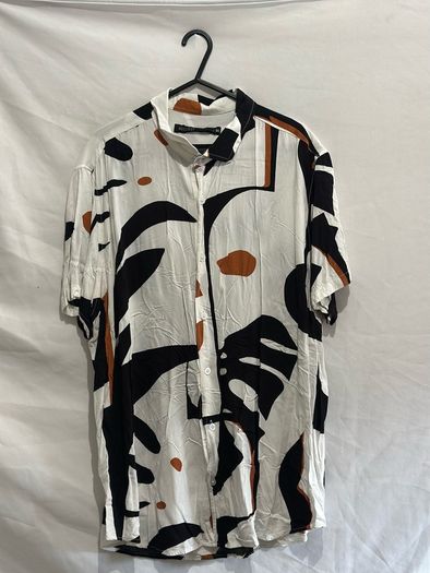 short-sleeve button-down casual shirt