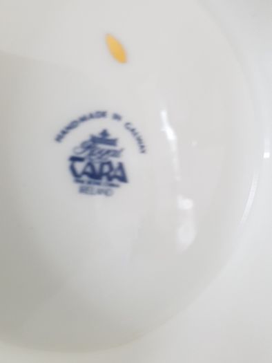 Royal Tara vase