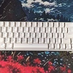 Geeky GK65 SE Mechanical Gaming Keyboard - White - Brand New