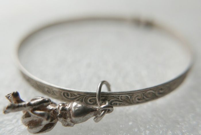 Vintage 925 Sterling Silver bangle with charm