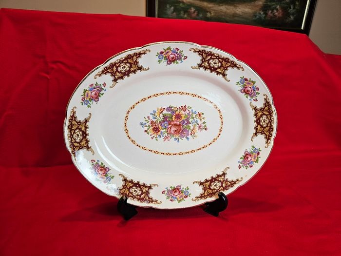 Medium Arklow platter , Larne / Pattern 2384