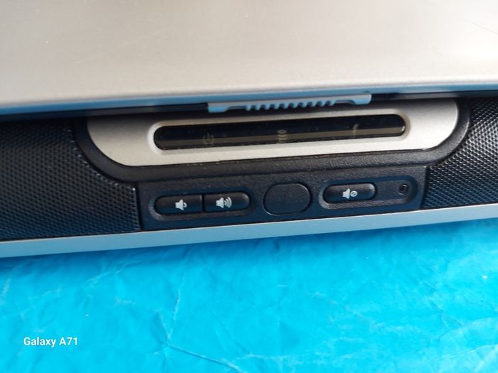 HP Pavilion zv6000, Windows XP, in excellent cosmetic condition, A Genuine real Blast from the past