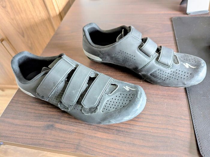 Specialized Road Cycling Shoes size 42 EUR / UK  8