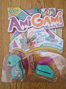 BRAND NEW AmiGami Blue Peacock And Star Punch Creative Toy