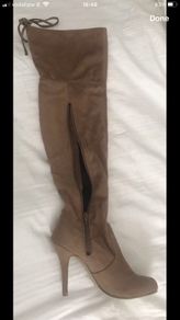 Tall boots size 3