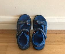 Kids sandals size 10 uk