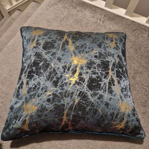 4  Luxury Cushions
