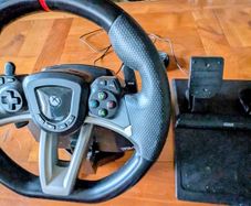 HORI Overdrive Racing Wheel w/Pedals & Clamp for XBox