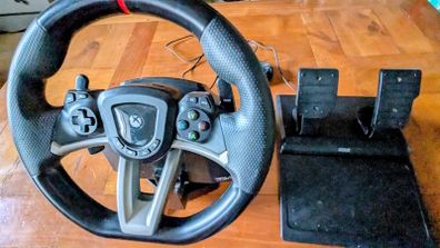 HORI Overdrive Racing Wheel w/Pedals & Clamp for XBox