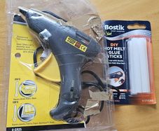 Glue Gun Stanley 80W Dual Temperature (0-GR25) plus Bostik Glue Sticks