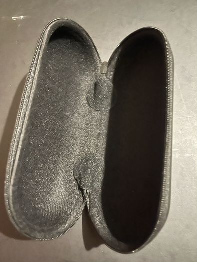 Oliver goldsmith genuine sunglasses glasses case