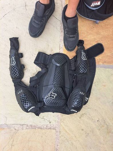 Fox Titan youth armour jacket