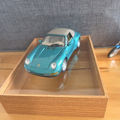 Welly Porsche 911 Carrera Cabriolet (993) 1:24 Diecast Model