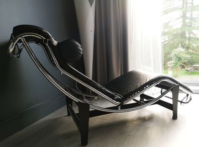 Chaise Lounge