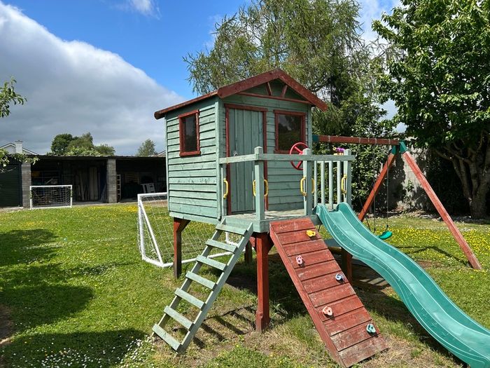 Kids playhouse