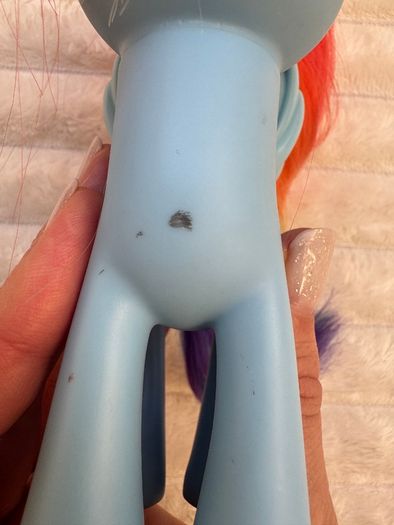 Hasbro 2016 G4 My Little Pony The Movie Rainbow Dash Brushable Hair approx. 6 Inches Dirty Damaged Her hair in some kind of glue Please see photos