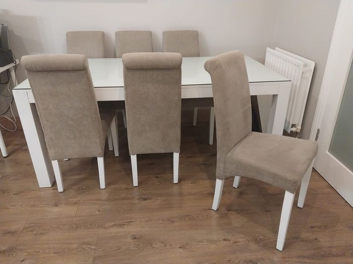 Table & 6 chairs
