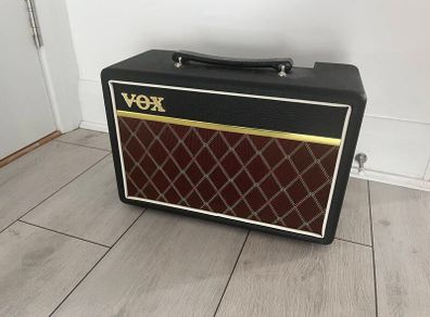 vox pathfinder 10