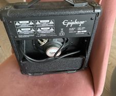Epiphone Studio 10S guitar amp