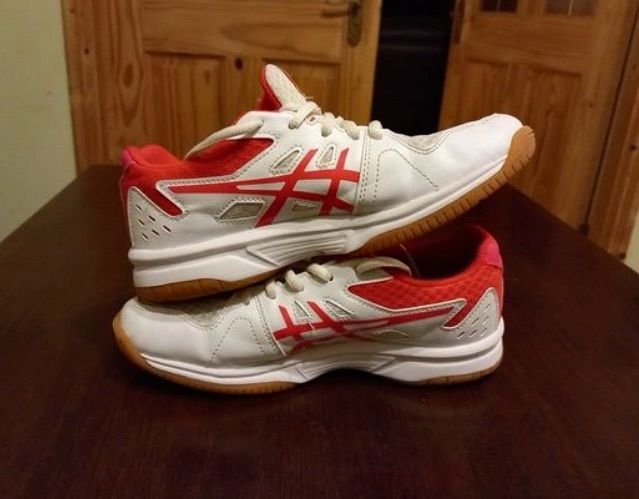 ASICS Upcourt UK Size 2.5